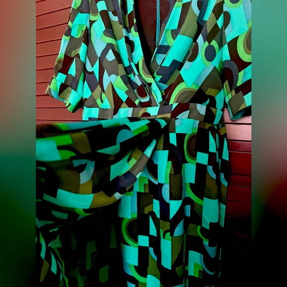 Adrianna Papell faux wrap style dress . - Picture 1 of 8